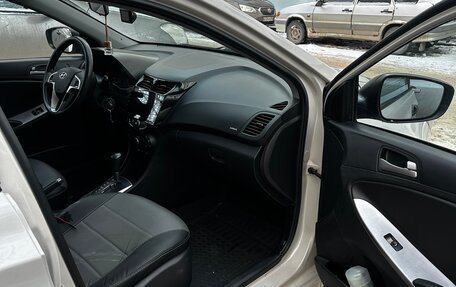 Hyundai Solaris II рестайлинг, 2014 год, 840 000 рублей, 5 фотография