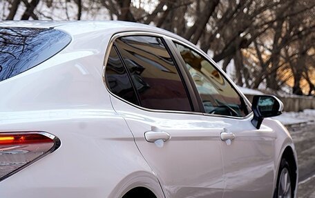 Toyota Camry, 2022 год, 2 700 000 рублей, 4 фотография