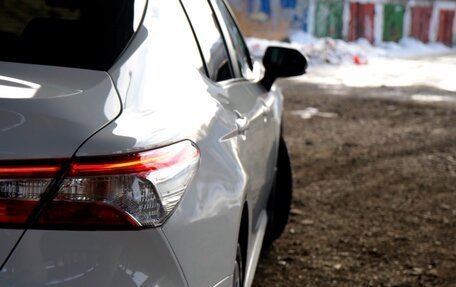 Toyota Camry, 2022 год, 2 700 000 рублей, 17 фотография