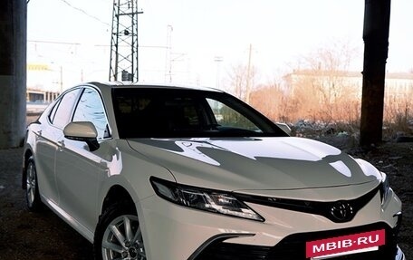 Toyota Camry, 2022 год, 2 700 000 рублей, 20 фотография