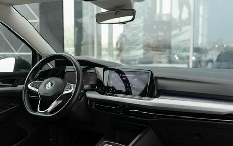 Volkswagen Golf VIII, 2021 год, 1 850 000 рублей, 10 фотография