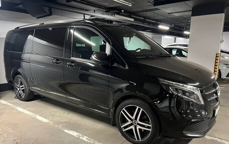 Mercedes-Benz V-Класс, 2022 год, 7 500 000 рублей, 2 фотография