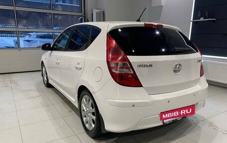 Hyundai i30 I, 2011 год, 800 000 рублей, 6 фотография