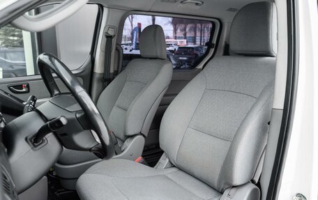 Hyundai H-1 II рестайлинг, 2019 год, 2 950 000 рублей, 13 фотография