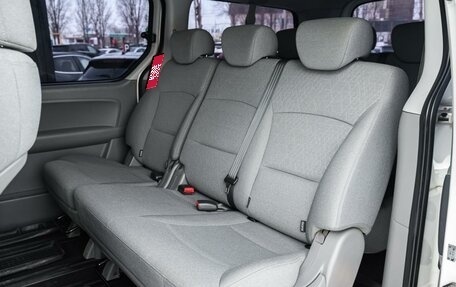 Hyundai H-1 II рестайлинг, 2019 год, 2 950 000 рублей, 12 фотография