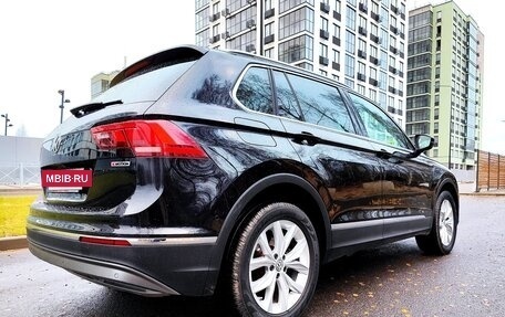 Volkswagen Tiguan II, 2018 год, 2 550 000 рублей, 4 фотография