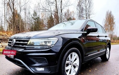 Volkswagen Tiguan II, 2018 год, 2 550 000 рублей, 2 фотография