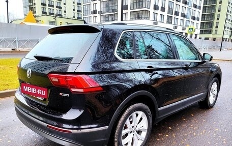 Volkswagen Tiguan II, 2018 год, 2 550 000 рублей, 10 фотография