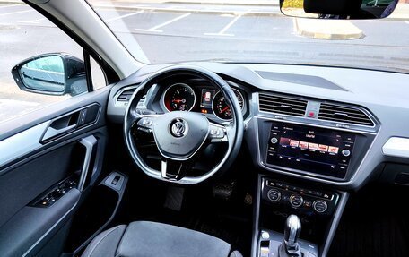 Volkswagen Tiguan II, 2018 год, 2 550 000 рублей, 21 фотография
