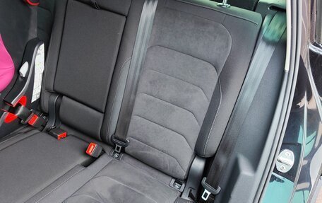 Volkswagen Tiguan II, 2018 год, 2 550 000 рублей, 24 фотография