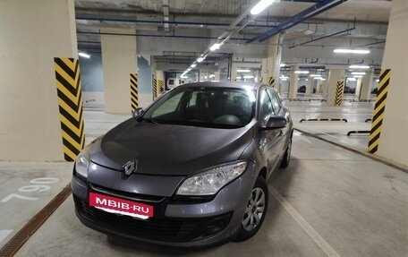 Renault Megane III, 2013 год, 800 000 рублей, 2 фотография
