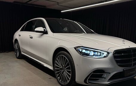 Mercedes-Benz S-Класс, 2025 год, 23 000 000 рублей, 3 фотография