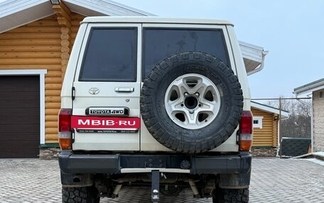 Toyota Land Cruiser 70, 2013 год, 5 990 000 рублей, 5 фотография