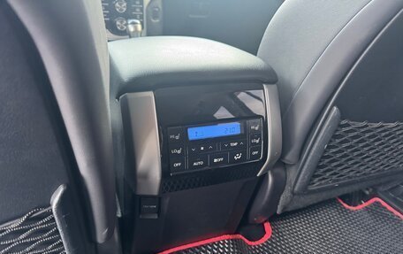 Toyota Land Cruiser Prado 150 рестайлинг 2, 2018 год, 4 900 000 рублей, 9 фотография