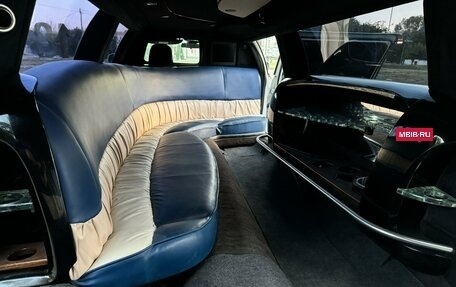 Lincoln Town Car III рестайлинг, 2002 год, 460 000 рублей, 9 фотография