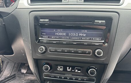 Skoda Rapid I, 2015 год, 690 000 рублей, 6 фотография