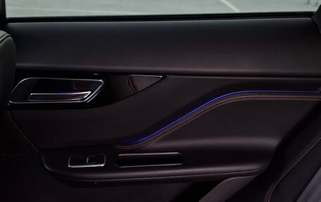 Jaguar F-Pace, 2018 год, 2 500 000 рублей, 11 фотография