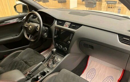 Skoda Octavia RS, 2018 год, 2 299 000 рублей, 12 фотография