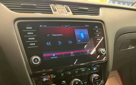 Skoda Octavia RS, 2018 год, 2 299 000 рублей, 22 фотография