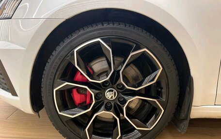 Skoda Octavia RS, 2018 год, 2 299 000 рублей, 27 фотография