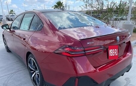 BMW 5 серия, 2025 год, 14 076 910 рублей, 4 фотография