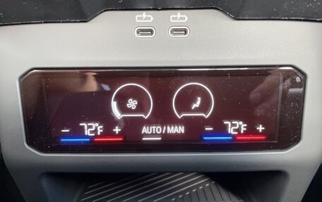 BMW 5 серия, 2025 год, 14 076 910 рублей, 19 фотография