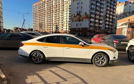 Hyundai Sonata VIII, 2021 год, 1 800 000 рублей, 3 фотография