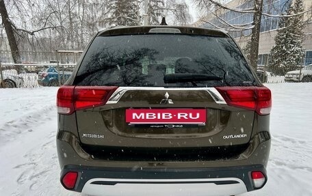 Mitsubishi Outlander III рестайлинг 3, 2019 год, 2 249 000 рублей, 4 фотография