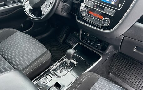 Mitsubishi Outlander III рестайлинг 3, 2019 год, 2 249 000 рублей, 24 фотография