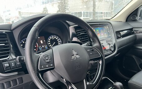 Mitsubishi Outlander III рестайлинг 3, 2019 год, 2 249 000 рублей, 29 фотография