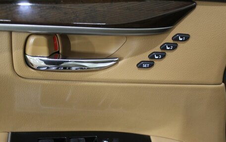Lexus ES VII, 2015 год, 2 630 000 рублей, 18 фотография