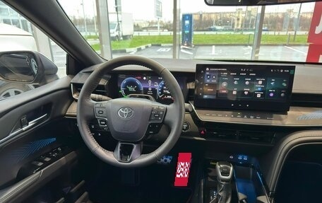 Toyota Camry, 2025 год, 4 990 000 рублей, 9 фотография