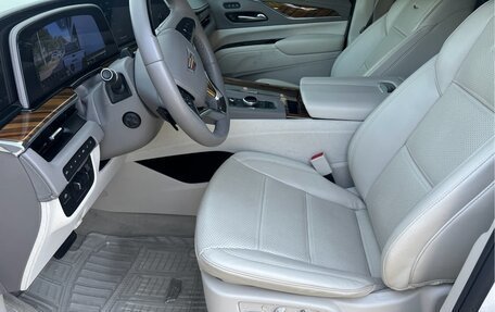 Cadillac Escalade V, 2024 год, 14 970 600 рублей, 10 фотография