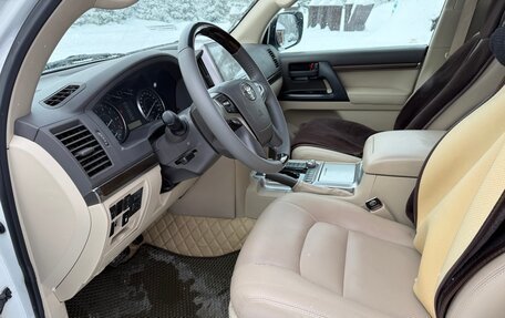 Toyota Land Cruiser 200, 2019 год, 7 900 000 рублей, 4 фотография