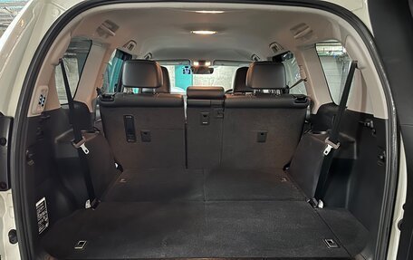 Toyota Land Cruiser Prado 150 рестайлинг 2, 2020 год, 4 830 000 рублей, 8 фотография