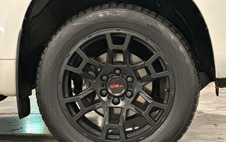 Toyota Land Cruiser Prado 150 рестайлинг 2, 2020 год, 4 830 000 рублей, 7 фотография