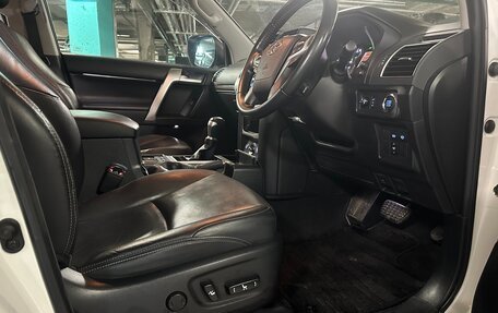 Toyota Land Cruiser Prado 150 рестайлинг 2, 2020 год, 4 830 000 рублей, 15 фотография