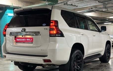 Toyota Land Cruiser Prado 150 рестайлинг 2, 2020 год, 4 830 000 рублей, 6 фотография