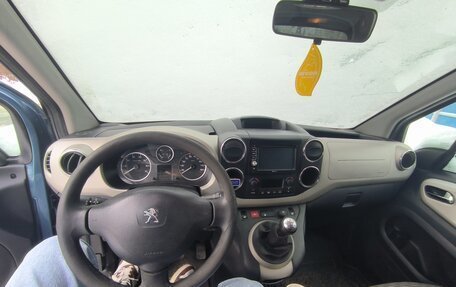 Peugeot Partner II рестайлинг 2, 2013 год, 600 000 рублей, 9 фотография