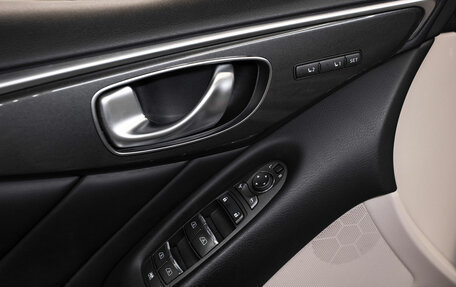 Infiniti Q50 I рестайлинг, 2015 год, 1 780 000 рублей, 19 фотография