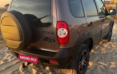 Chevrolet Niva I рестайлинг, 2018 год, 790 000 рублей, 4 фотография