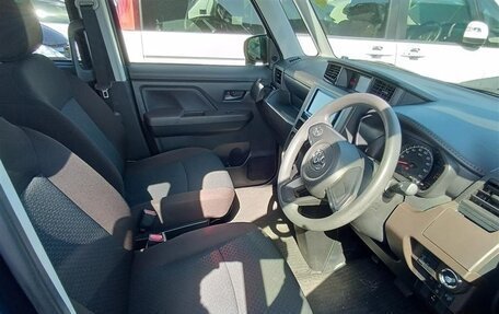 Toyota Roomy I, 2023 год, 1 320 000 рублей, 28 фотография