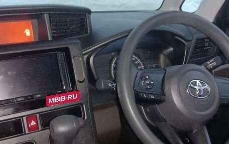 Toyota Roomy I, 2023 год, 1 320 000 рублей, 30 фотография