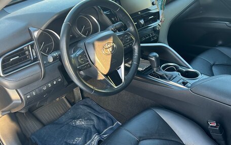 Toyota Camry, 2021 год, 3 400 000 рублей, 8 фотография