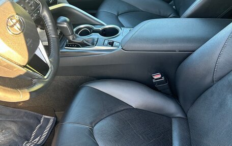 Toyota Camry, 2021 год, 3 400 000 рублей, 9 фотография