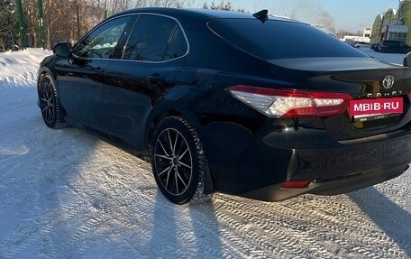 Toyota Camry, 2021 год, 3 400 000 рублей, 6 фотография