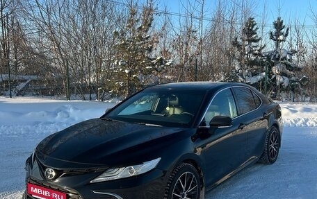Toyota Camry, 2021 год, 3 400 000 рублей, 3 фотография