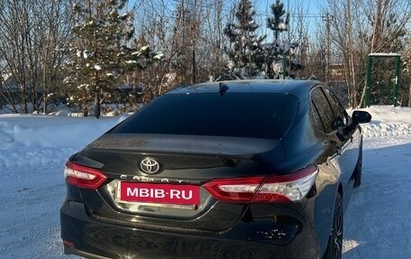 Toyota Camry, 2021 год, 3 400 000 рублей, 7 фотография