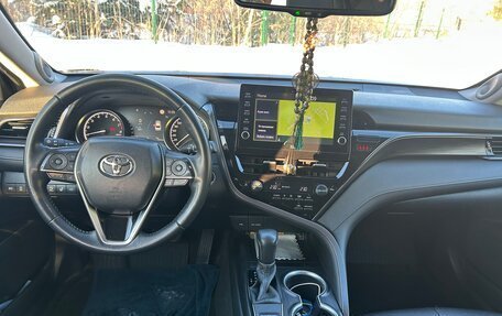 Toyota Camry, 2021 год, 3 400 000 рублей, 19 фотография