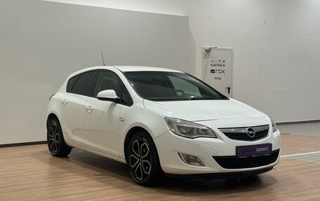 Opel Astra J, 2011 год, 560 000 рублей, 3 фотография